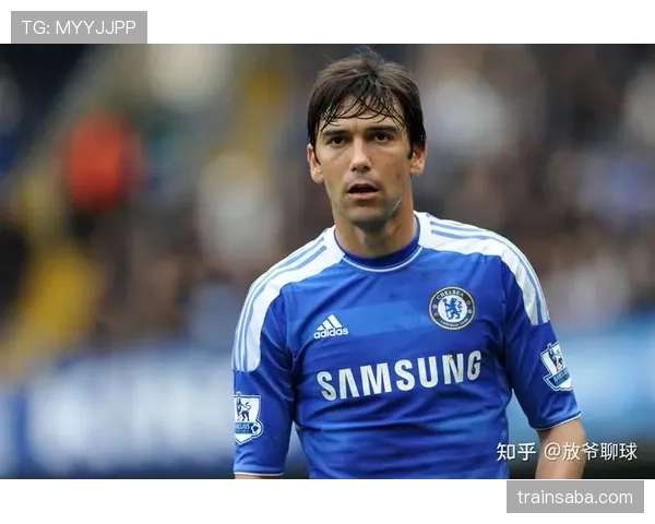 乌加特的战术角色演变：从破坏者到中场过渡枢纽