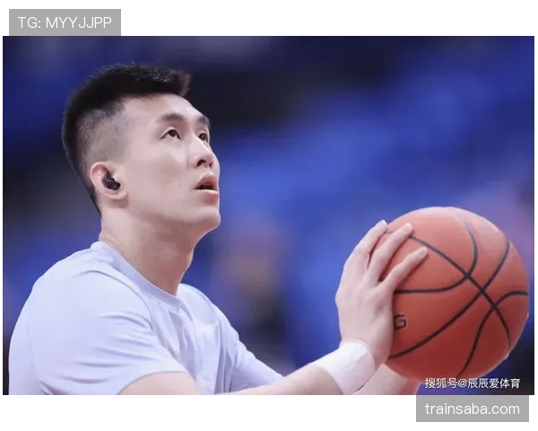 郭艾伦私下像时尚博主，随手一晒奢牌就能让我的工资瞬间自愧不如